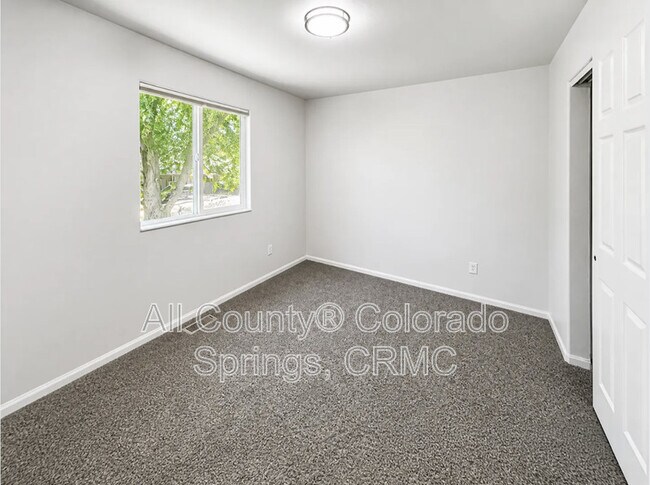 Building Photo - 235 Ellers Grove