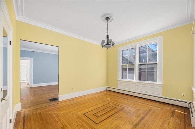 Building Photo - 89 Oak St