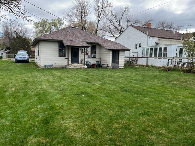 Building Photo - 1801 Beck Ave