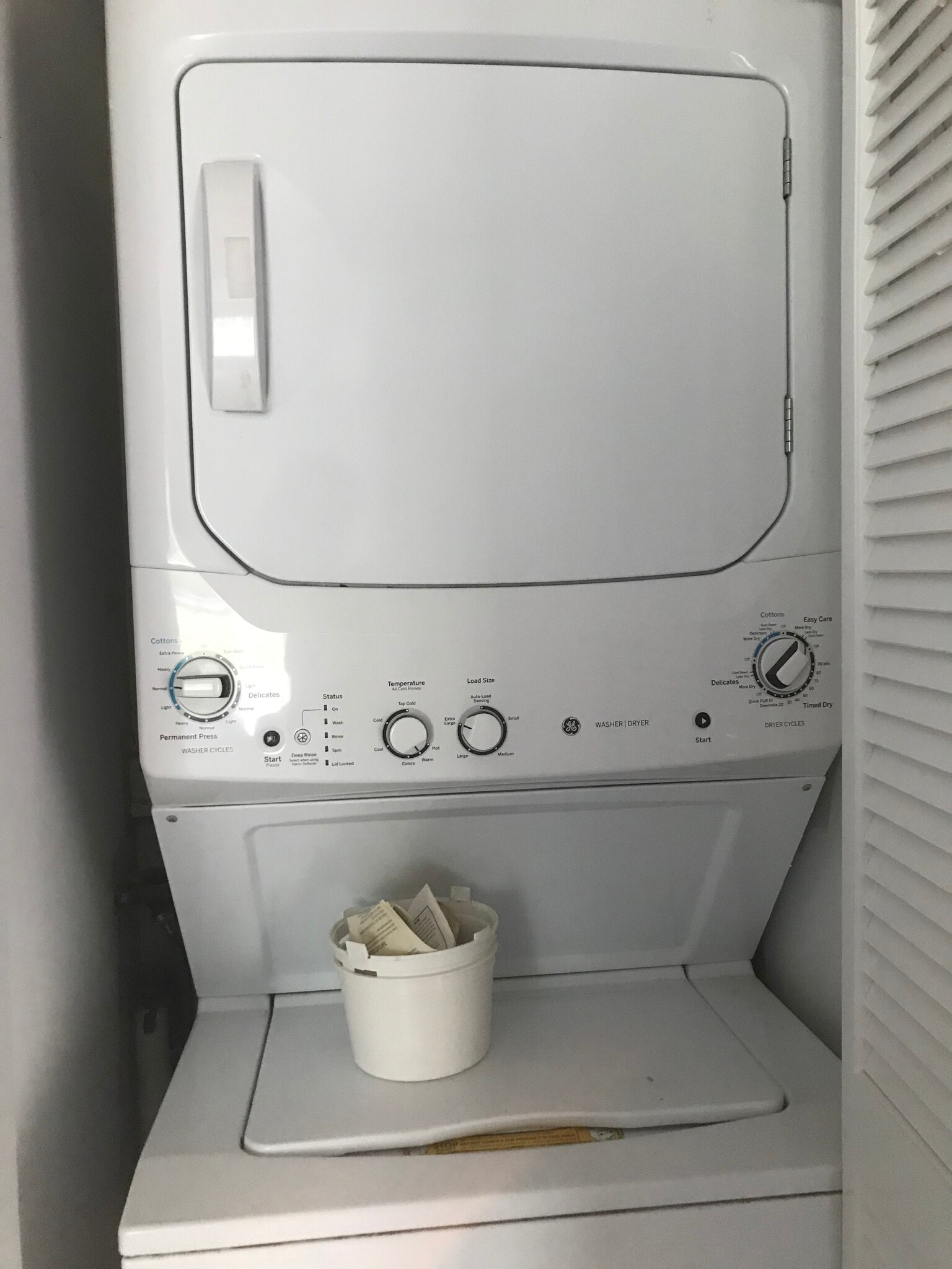 Washer/Dryer in unit - 125 Leedom Way