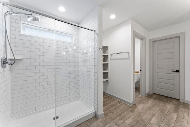 Building Photo - 13220 Lago Acero
