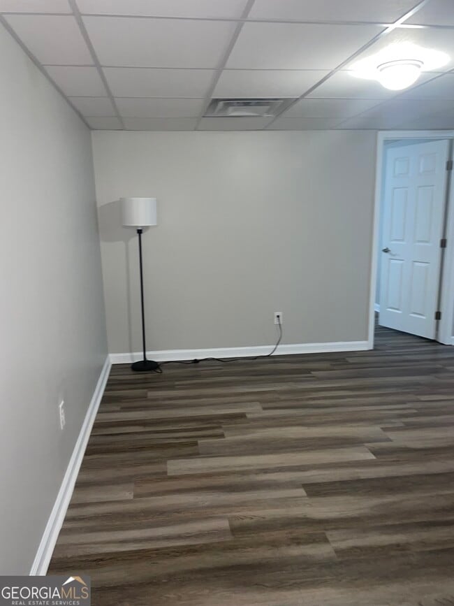Building Photo - 310 Harris Manor Dr SW