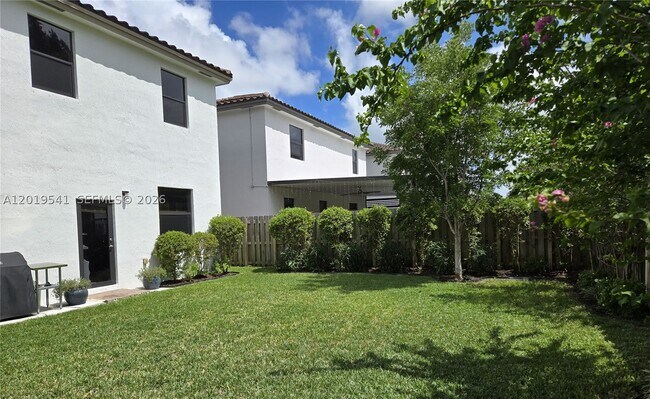 Building Photo - 24400 SW 119th Ave