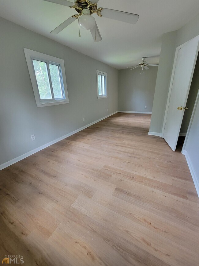 Building Photo - 6628 Stark Ct