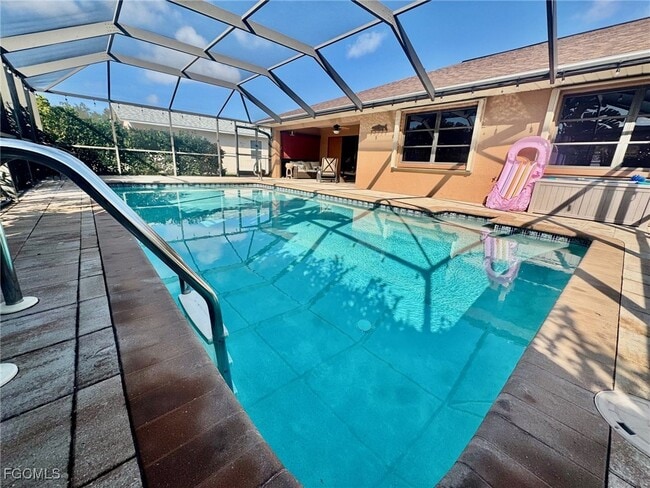 Building Photo - 1220 SE 19th Ln