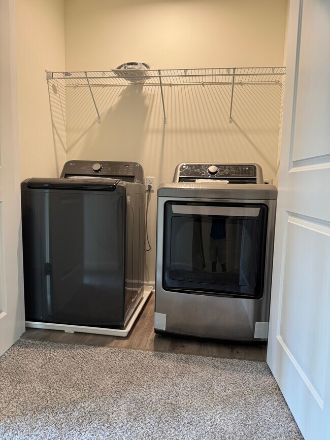 Building Photo - Harmony