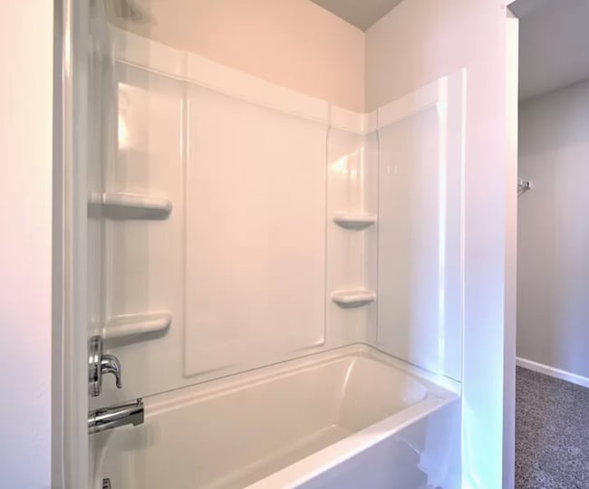 Building Photo - 219 Long Grove Ln