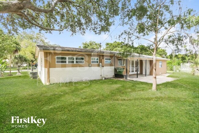 Building Photo - 2080 SW 37th Terrace