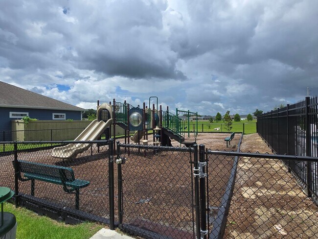 Building Photo - Beautiful 3-Bedroom, 2.5 Bath Home in Desi...
