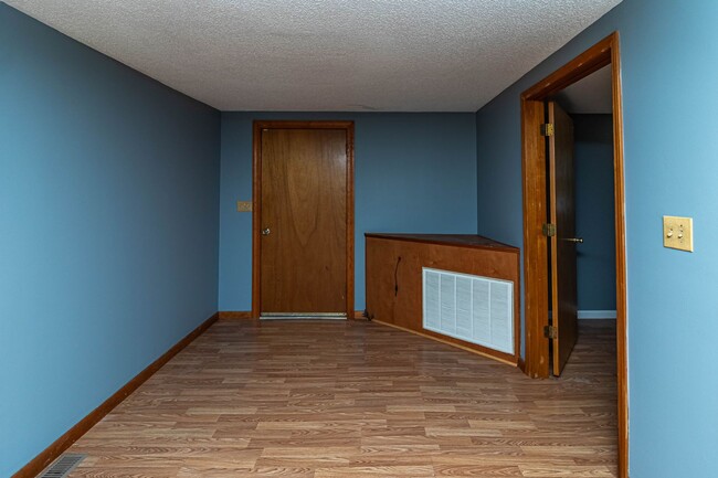 Building Photo - 2 Bedroom 2 Bath Doublewide in Dudley!