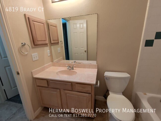 Building Photo - 4819 Brady Ct