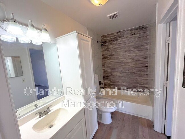 Building Photo - 5151 Picadilly Circus Ct