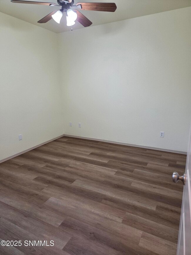 Building Photo - 3235 Eagle Ridge Dr