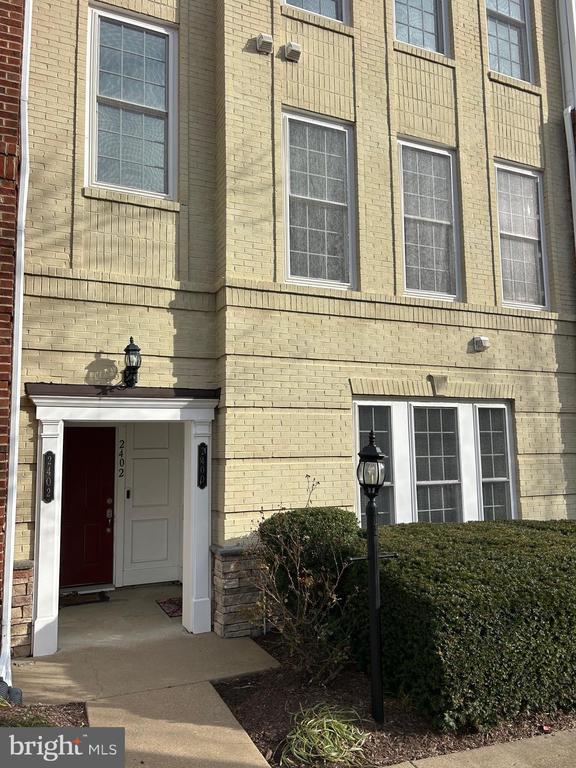 Building Photo - 2400 Brookmoor Ln