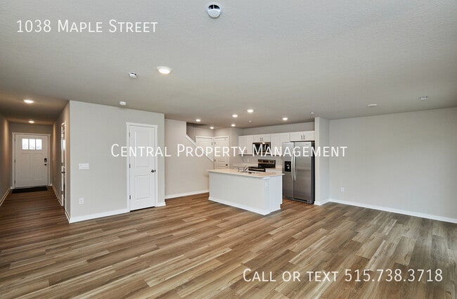 Building Photo - 1038 Maple St