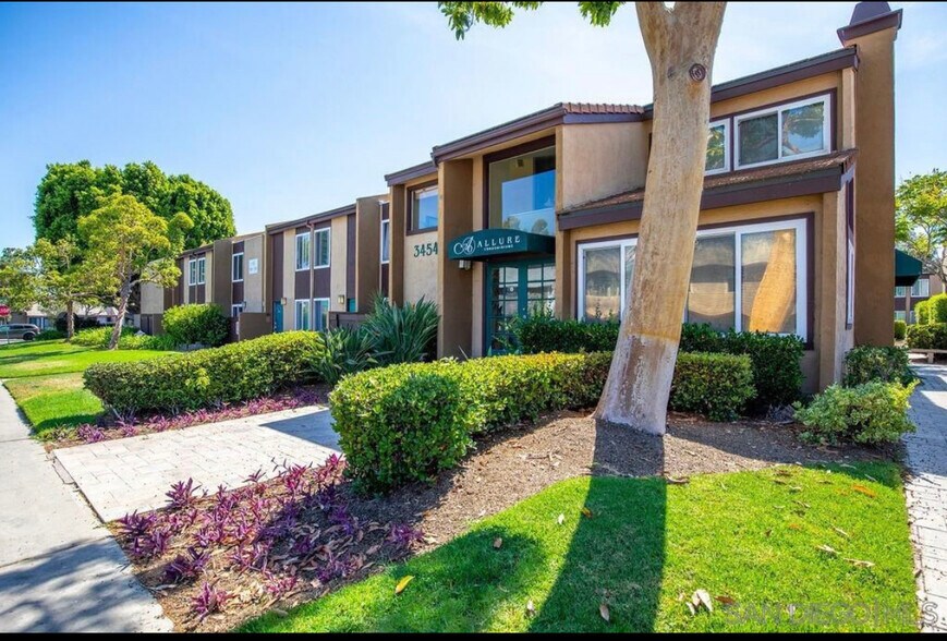 Building Photo - 3456 Castle Glen Dr