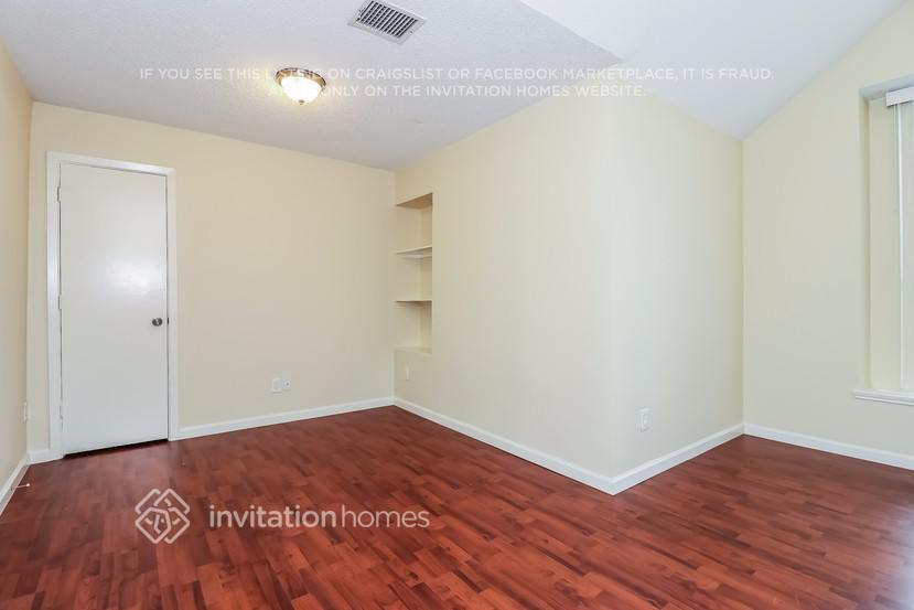Building Photo - 6941 Brixham Dr
