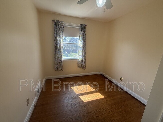 Building Photo - 3609 Woodlea Ave