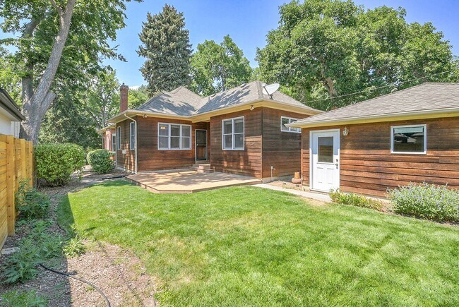 Building Photo - ONE block to OBSERVATORY PARK! great DU lo...