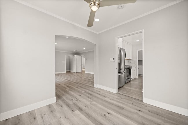 Building Photo - 35-35 Kennebec Ave