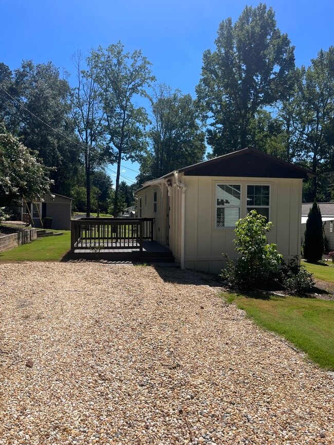 Building Photo - 1BR/1Bth Lake Allatoona Custom Tiny Home w...