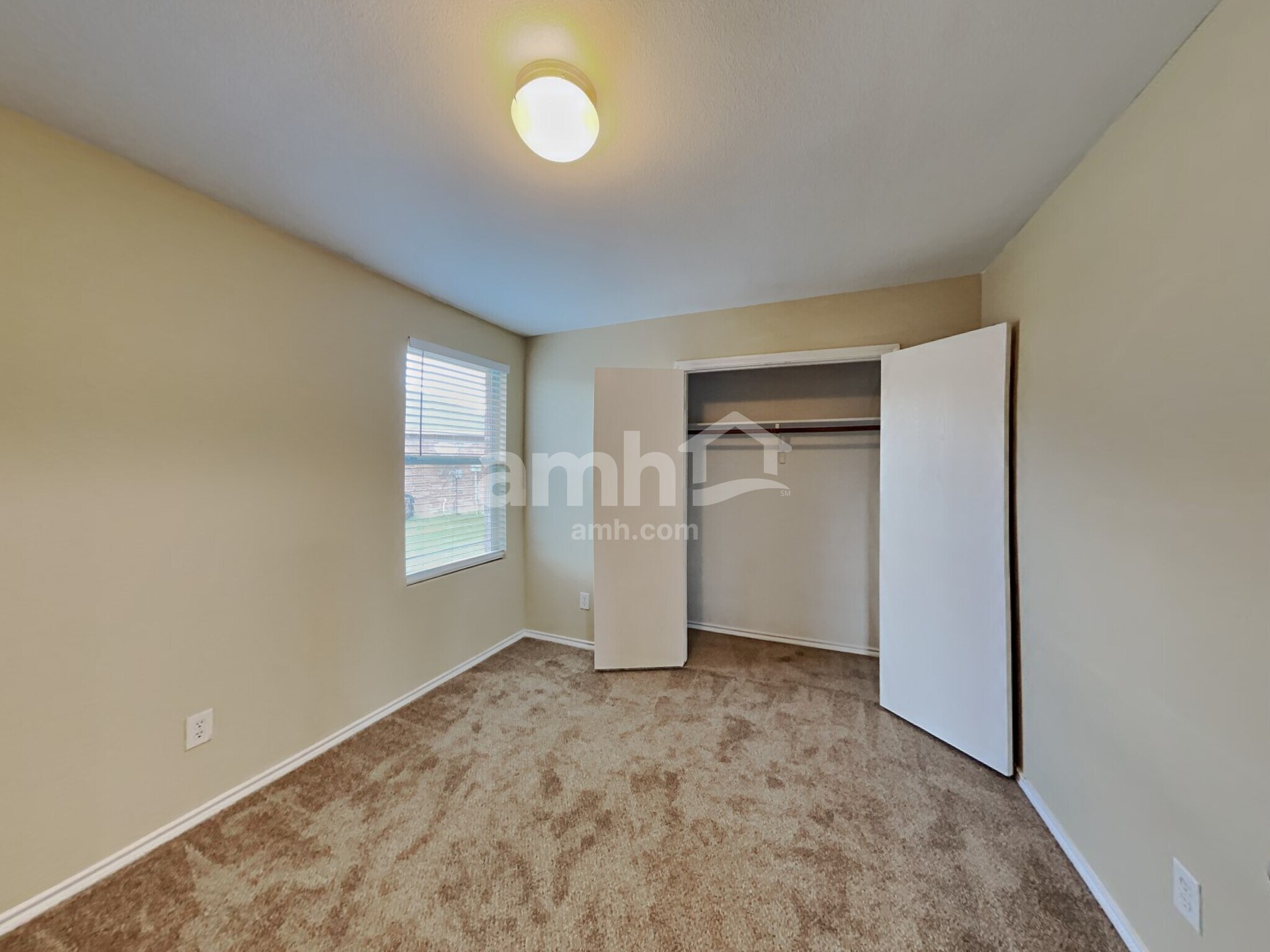 Building Photo - 101 Long Prairie Dr