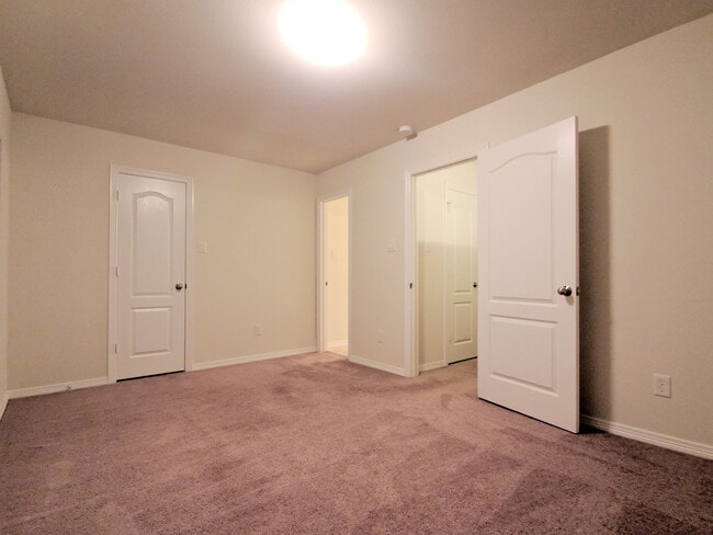 Building Photo - 8117 Silverton Creek Ln