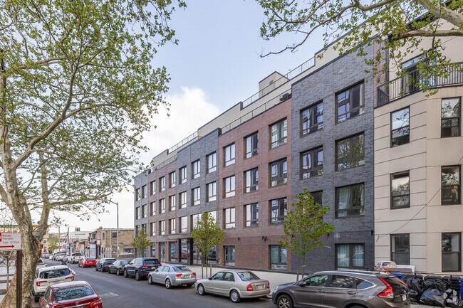 Alternate view. - 378 Weirfield St