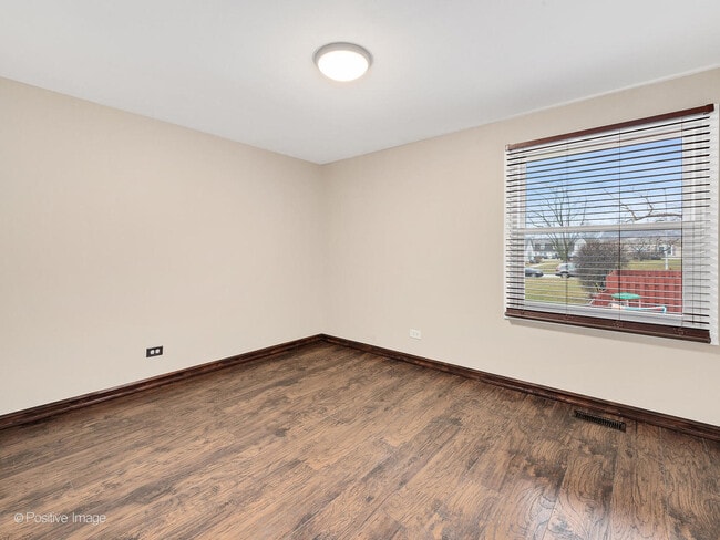 Building Photo - 1955 Liberty Pl