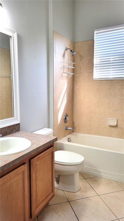 Building Photo - 421 Holly Fern Trl