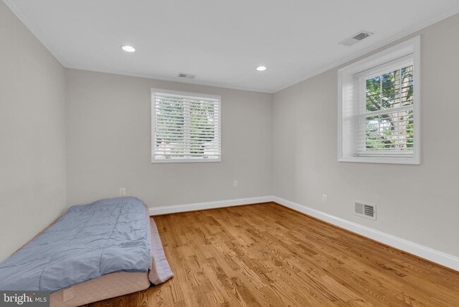 Building Photo - 7205 Van Ness Ct