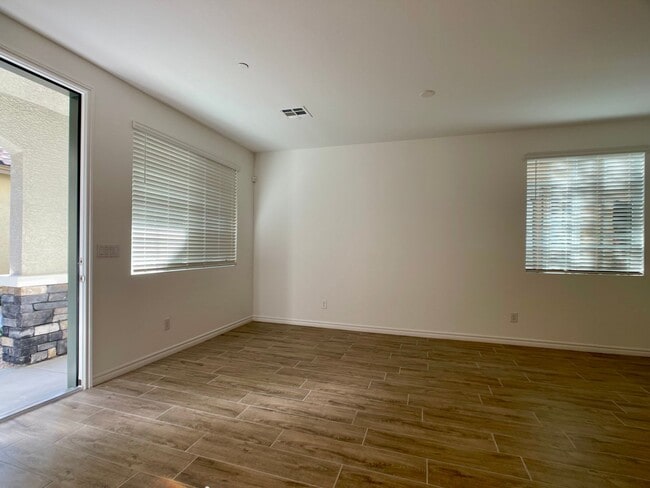 Building Photo - LOVELY TOWNHOUSE FOR RENT - GATED 3 BED 3 ...