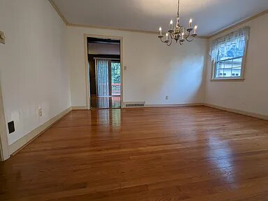 Building Photo - 421 Wayne Terrace
