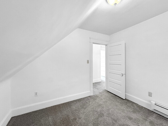 Building Photo - 3 bedroom 1 bathroom home for rent in Lorain