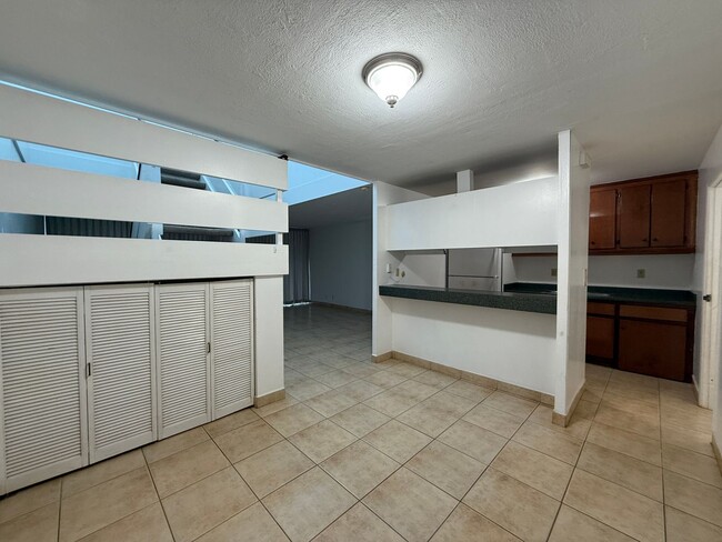 Building Photo - Laulea Town Houses (Mililani) - 3 bdrm/2.5...