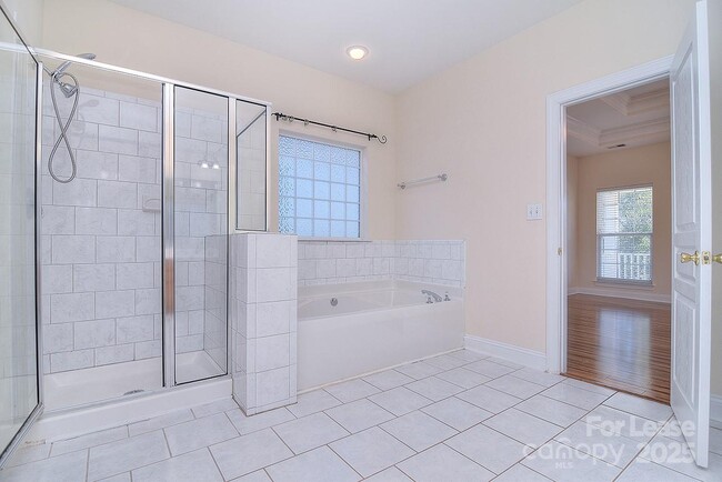 Building Photo - 5111 Alysheba Dr