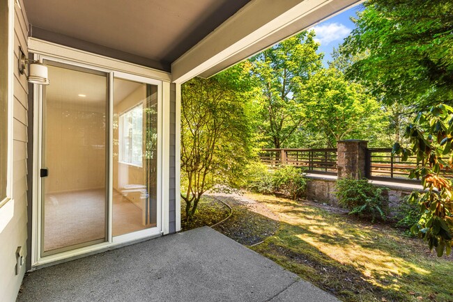 Building Photo - 516 Lingering Pine Dr NW