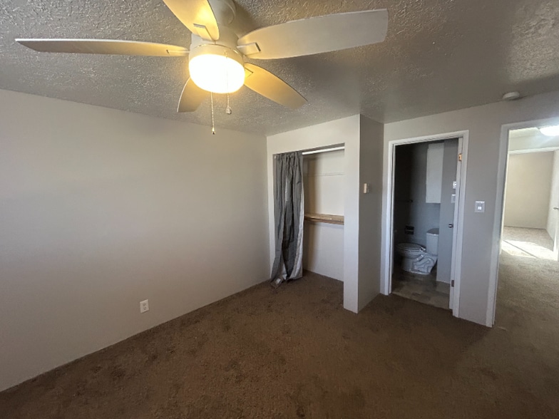 Building Photo - 184 Crestview Dr