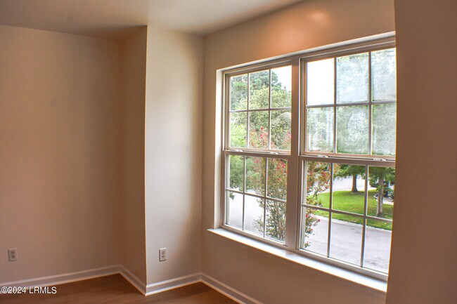 Building Photo - 43 Blue Haw Ct