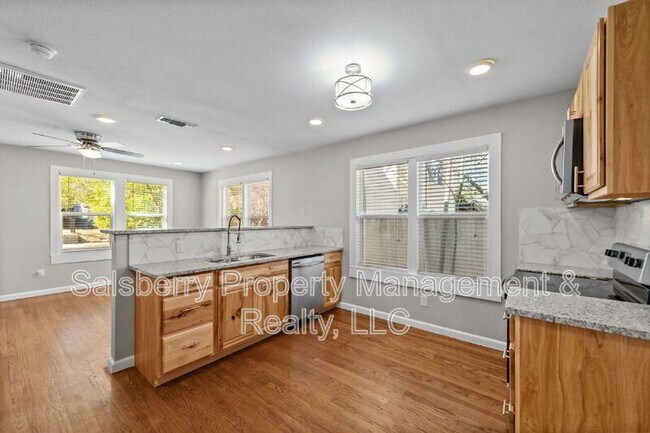 Building Photo - 3772 W 6th St