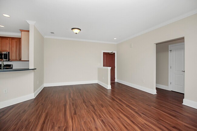 Building Photo - 400 N Church St