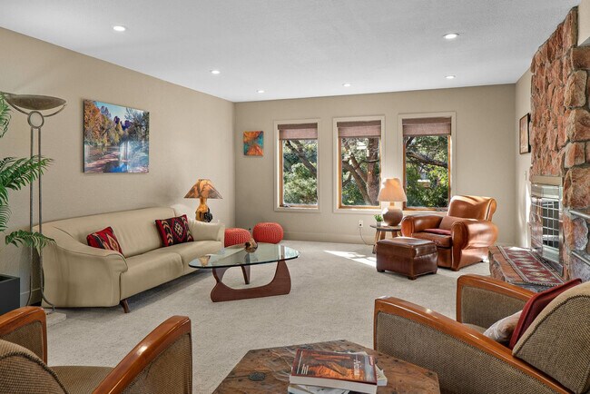 Building Photo - 77 Wild Horse Mesa Dr