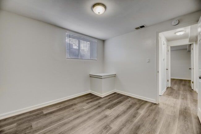 Building Photo - 1890 S Garfield St