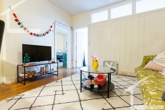 Building Photo - 322 Saint PAUL