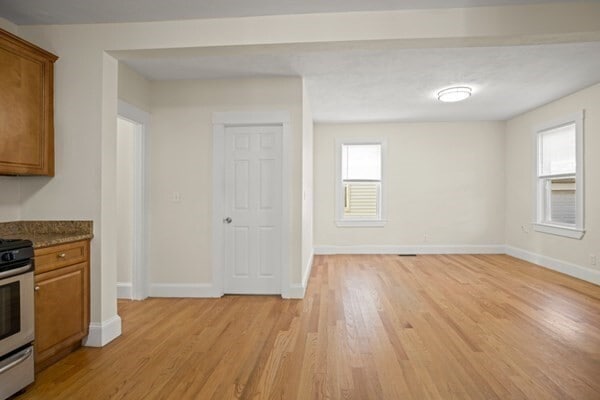 Building Photo - 20 Sudan St