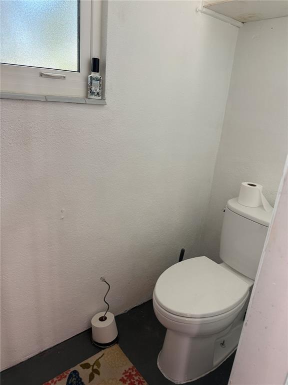 Building Photo - 2100 E Vina Del Mar Blvd