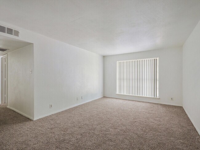 Building Photo - Marbella - 3 Bedroom 2 Bathroom