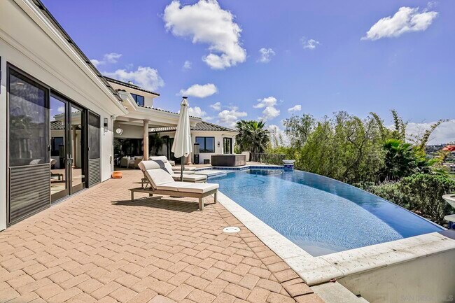 Building Photo - 7335 El Fuerte St