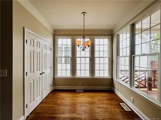 Building Photo - 96 Lamplighter Way