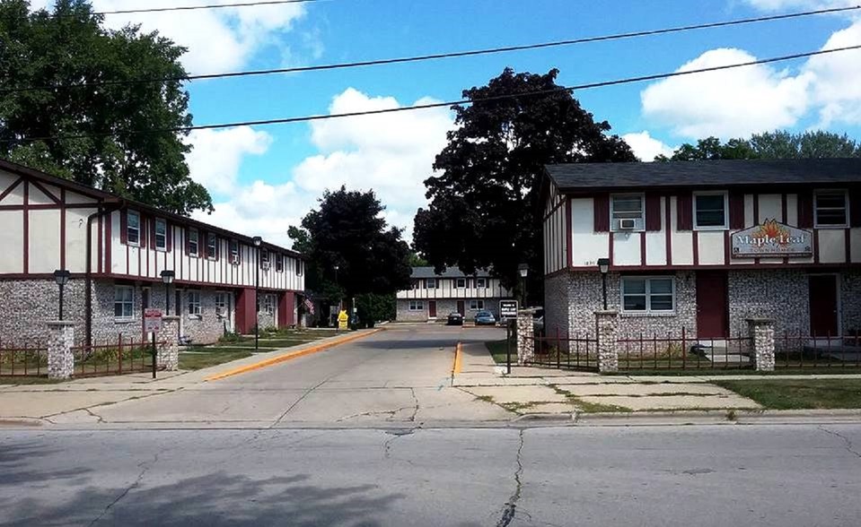 Primary Photo - Taylor Crossing